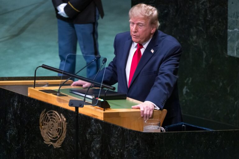 Trump reitera que confrontará a los grupos narcoterroristas de México: «Es el epicentro de la violencia de los cárteles. Es inaceptable»