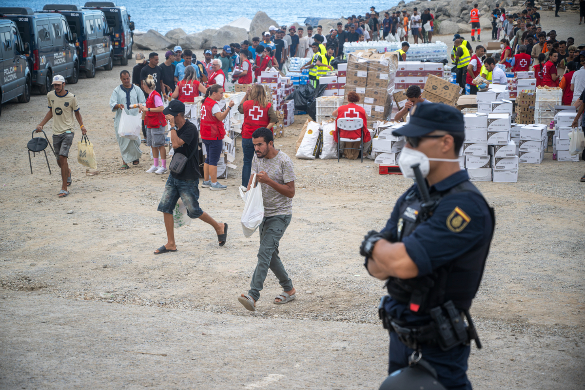 El sindicato policial cuestiona la cifra del gobierno de más de 7.000 retornos voluntarios de inmigrantes ilegales desde Ceuta: «Son muchos menos»