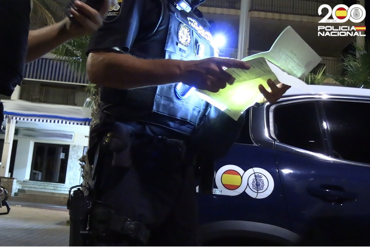 Detenido un argelino en Playa de Palma tras ser sorprendido con objetos robados y amenazar con tirarse de un puente