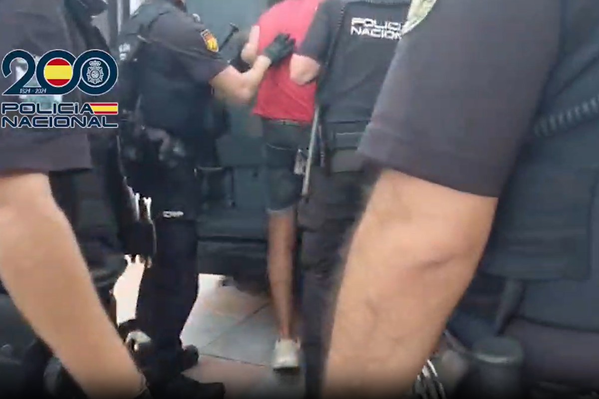 La Policía Nacional localiza y desarticula en Ceuta dos inmuebles donde se ocultaban una treintena de inmigrantes ilegales