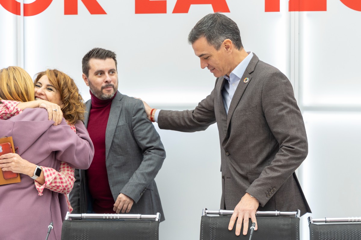 El exjefe de prensa del PSOE habría ordenado el pago de 20.000 euros en publicidad al medio donde Leire Díez estaba en nómina