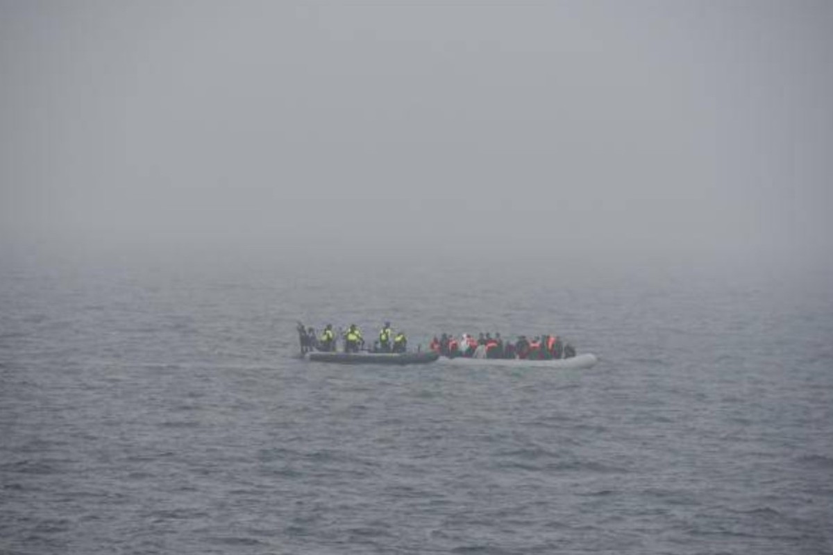 Reino Unido sitúa en casi 800 los inmigrantes ilegales registrados en un día tras cruzar el Canal de la Mancha, una cifra récord
