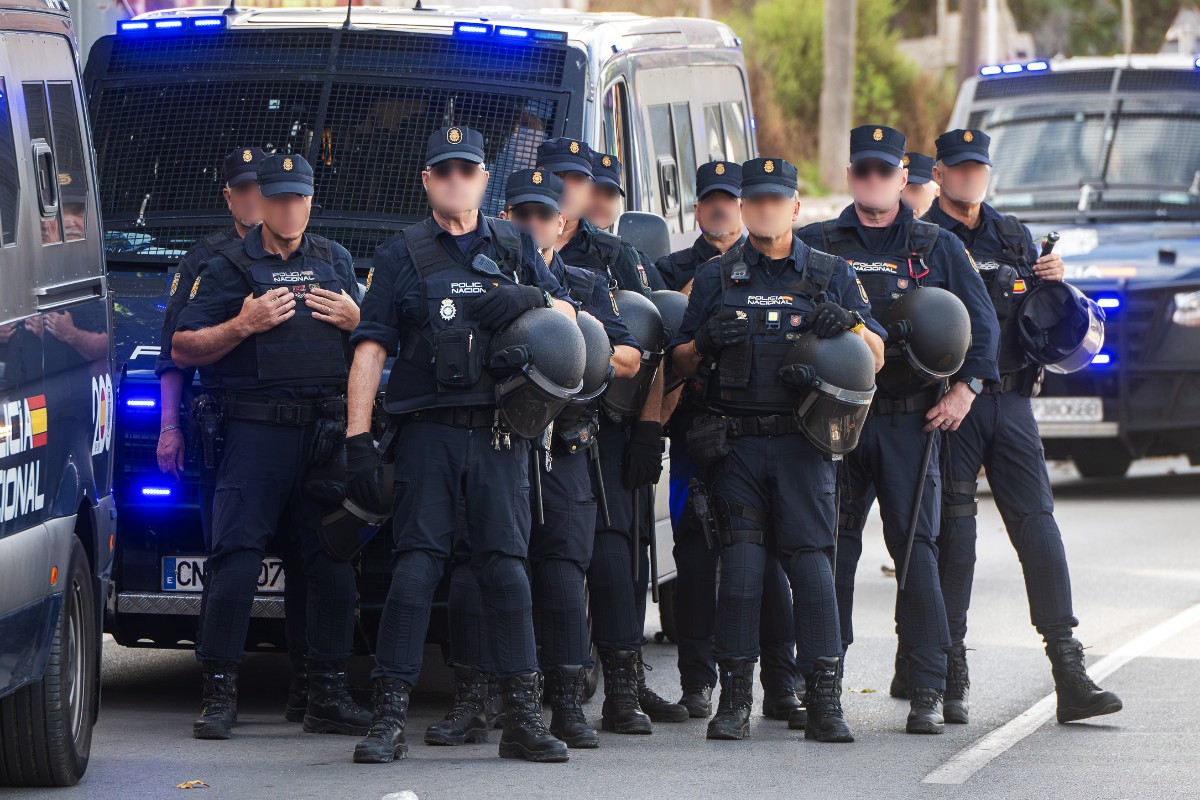 Sindicatos policiales reclaman extremar la vigilancia ante los vínculos con el yihadismo de inmigrantes en Ceuta: «Es una cuestión de seguridad nacional»