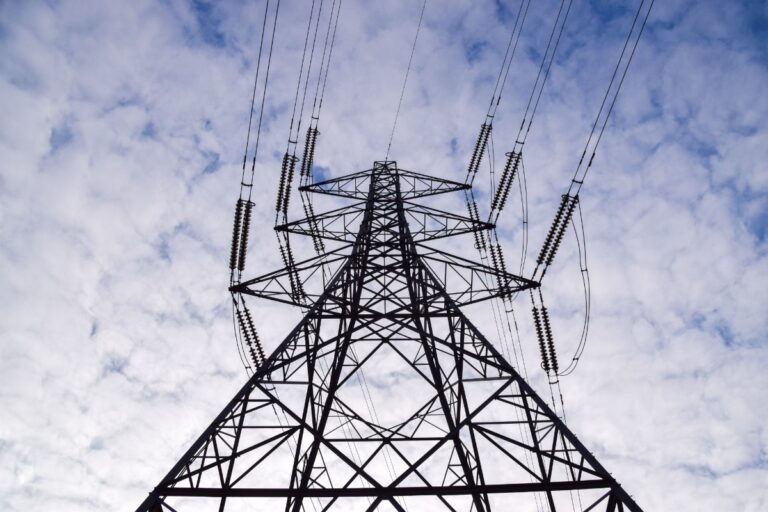 Marruecos enciende la vía portuguesa para reactivar su enlace eléctrico con Europa y reducir la dependencia energética de España en plena invasión