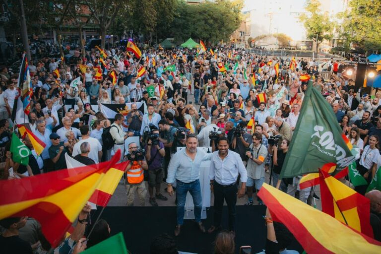 Santiago Abascal, en Barcelona: «Hoy nos estamos jugando nuestra libertad frente a la invasión y a la islamización de Cataluña y del resto de España»