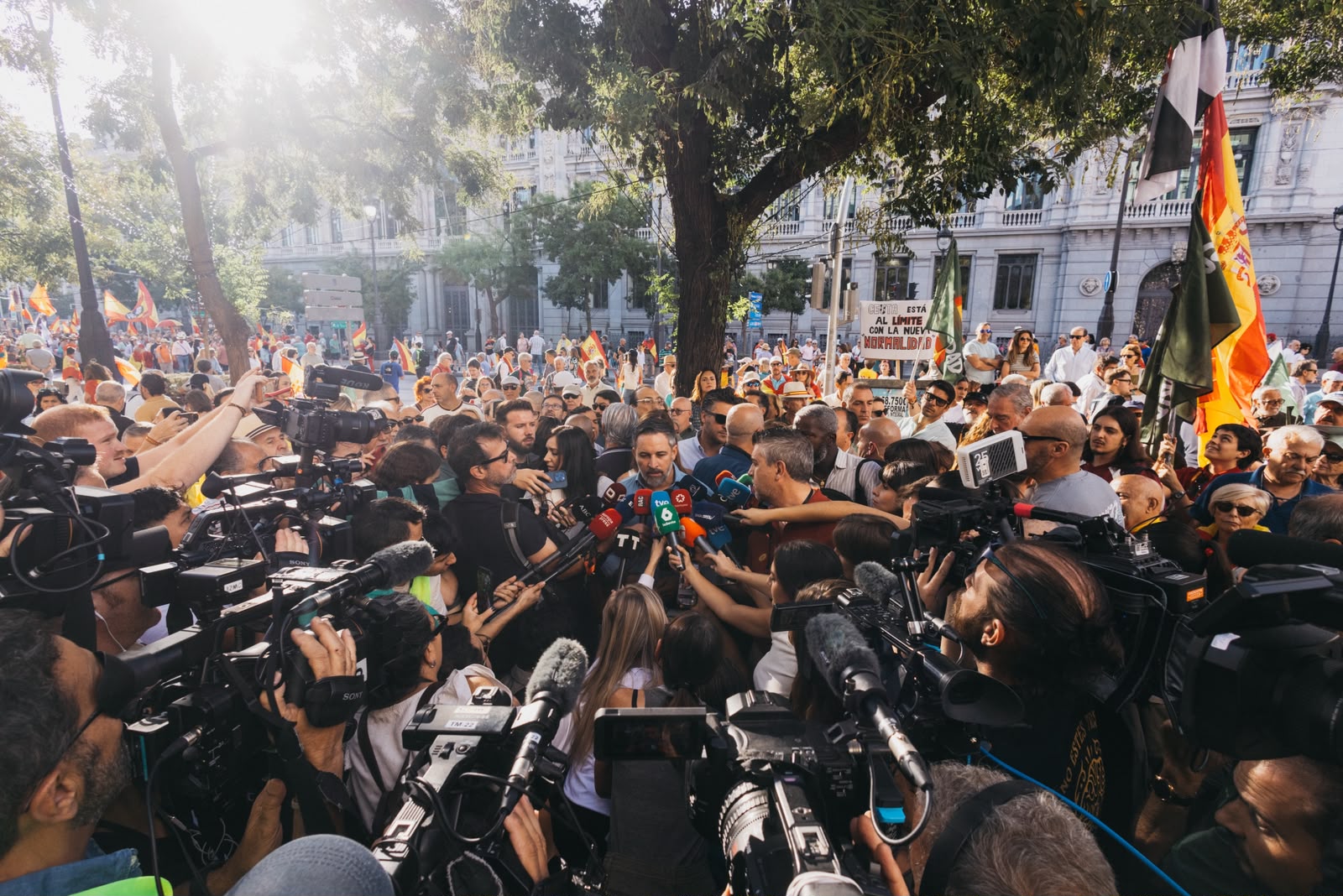 Santiago Abascal, en la manifestación en apoyo a Ceuta: «Pedro Sánchez sigue siendo el siervo del rey de Marruecos»