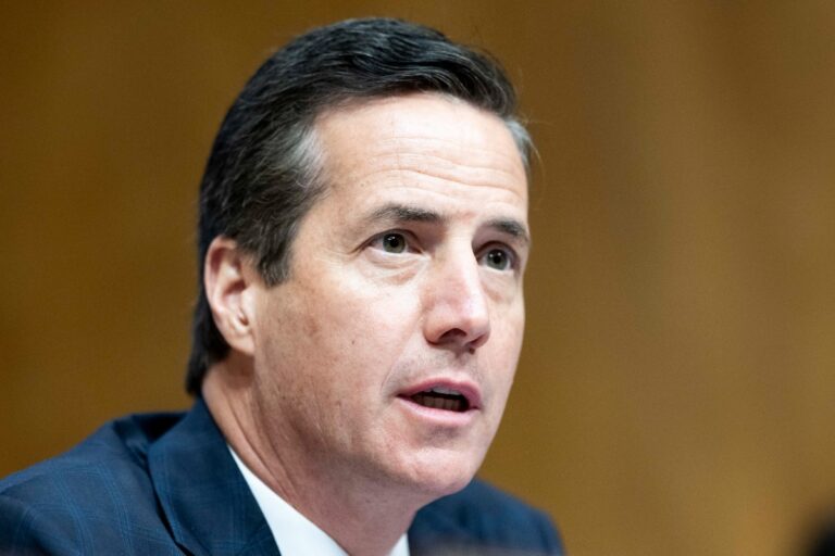 El senador republicano Bernie Moreno propone que los elecciones presidenciales en Venezuela sean el 24 de julio de 2027
