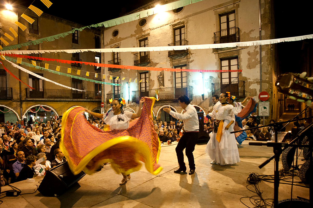 Detenido un inmigrante magrebí por obligar a una menor a hacerle una felación en la fiesta mayor de San Juan de las Abadesas​​ (Gerona)