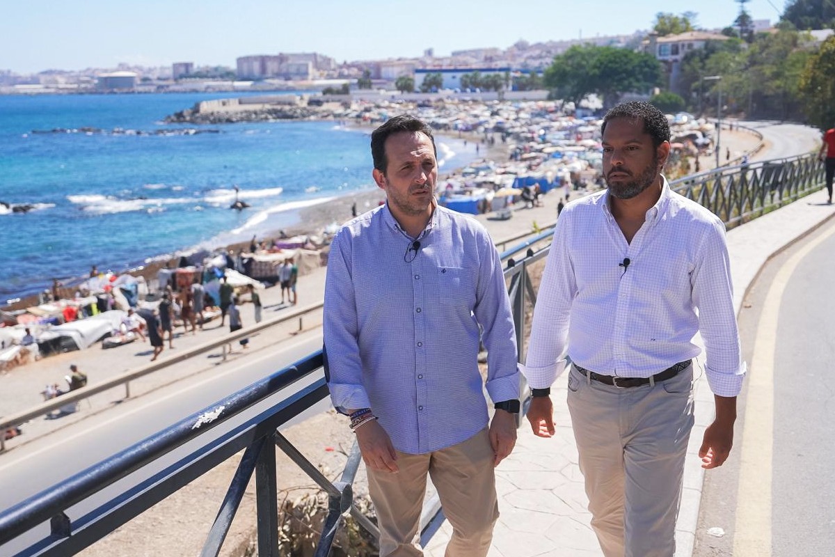 Ignacio Garriga (VOX) exige desde Ceuta la militarización de la frontera para evitar nuevas entradas ilegales y la expulsión de todos los invasores