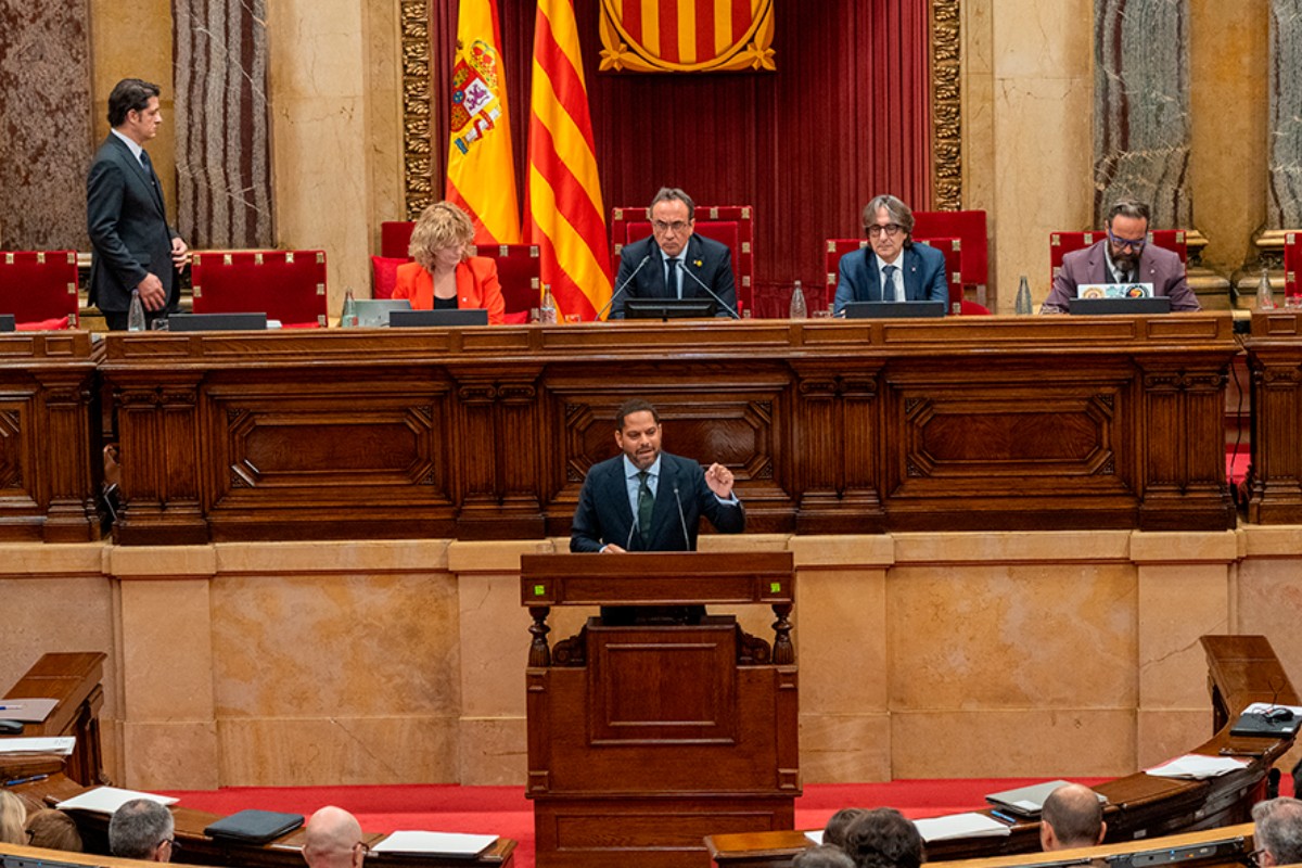 Ignacio Garriga retrata el «fracaso» de Salvador Illa en Cataluña y recuerda el proyecto de VOX: «Prioridad nacional, desregulación y remigración»