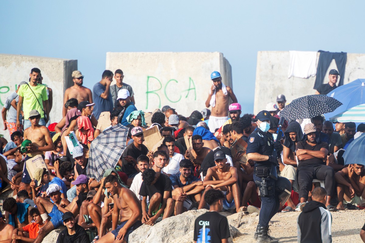 La ONG alemana que carga los móviles de los invasores en Ceuta fue señalada por recoger a inmigrantes ilegales frente a costas libias y tunecinas para introducirlos en Europa