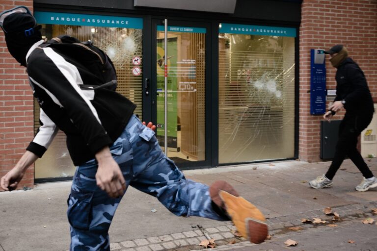 Los saqueos golpean a 3.000 comercios en Francia y el fondo para cubrir los disturbios del Gobierno de Macron sigue sin estar operativo