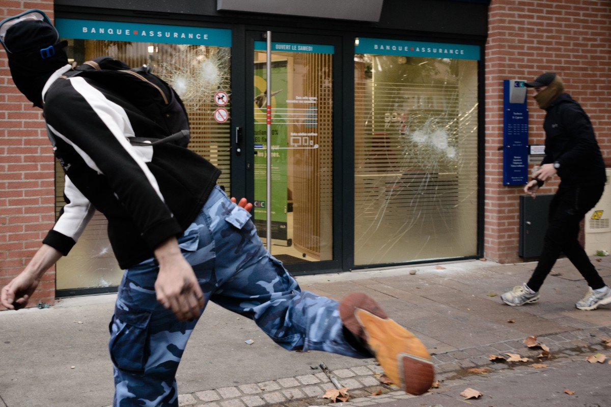 Los saqueos golpean a 3.000 comercios en Francia y el fondo para cubrir los disturbios del Gobierno de Macron sigue sin estar operativo
