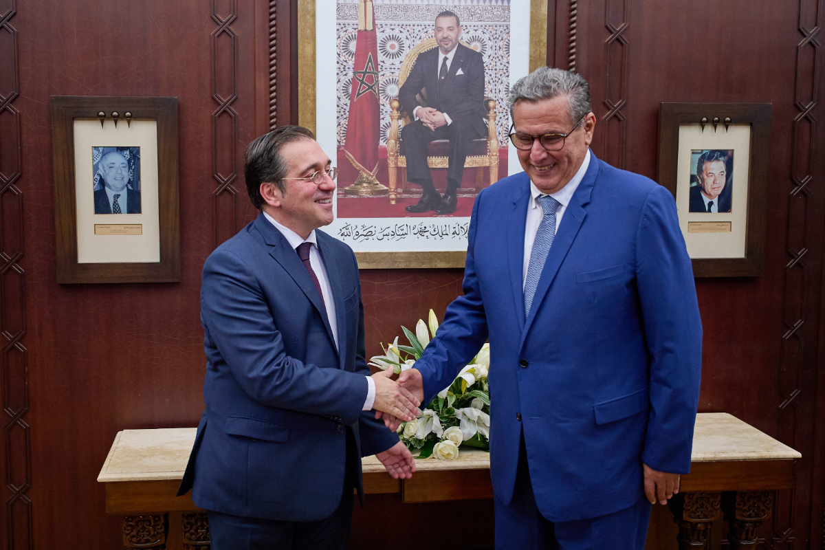 Albares destinó más de 400.000 euros a la Sanidad de Marruecos mientras el hospital de Ceuta sufría el impacto de la invasión