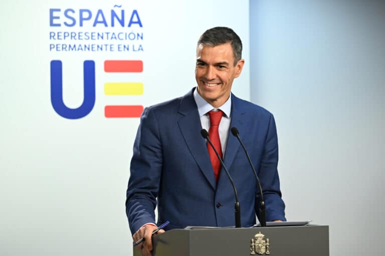 La deuda pública aumenta casi 12.000 euros por español desde que gobierna Sánchez y alcanza los 1,75 billones