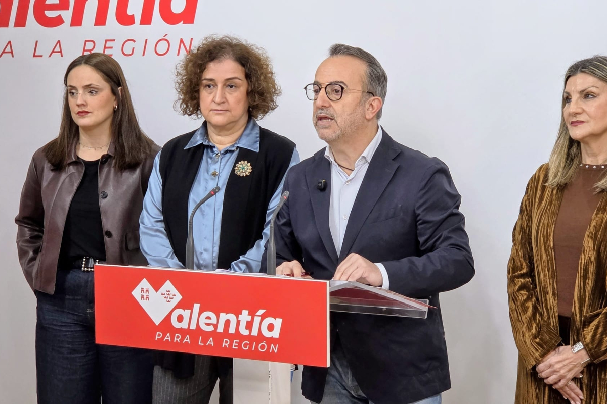 Un diputado del PSOE que vota las medidas antidesahucios dirigió durante casi 20 años un bufete que ejecuta hipotecas para fondos buitre