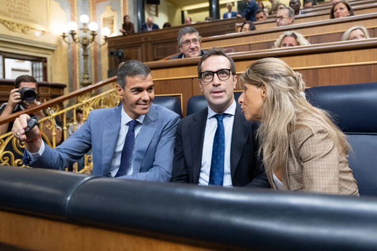 Más impuestos y menos poder adquisitivo: un asalariado medio necesita 904 euros más al año para vivir como en 2018
