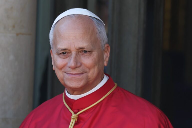 El Papa León XIV celebra una misa privada tras ser operado exitosamente de un adenocarcinoma pulmonar