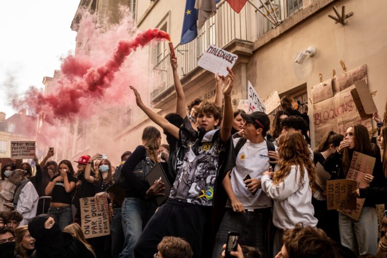 Las protestas estudiantiles en Francia ya dejan más de 6.000 arrestos a dos semanas de haber iniciado