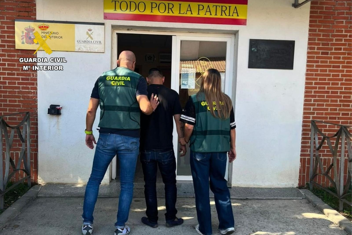 Detenidos tres rumanos por una oleada de robos de catalizadores en cuatro provincias españolas