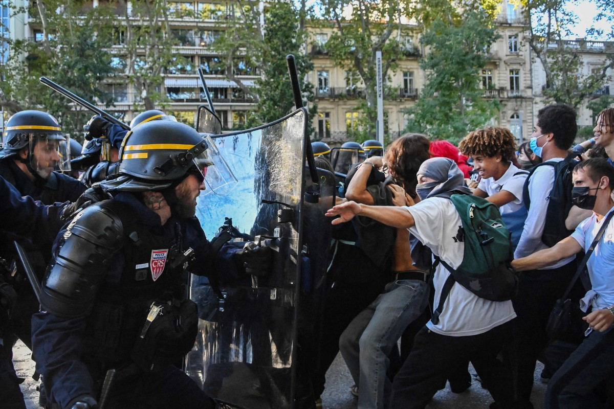 Las protestas violentas en Francia dejan nuevos enfrentamientos entre manifestantes y policías en París y Lyon