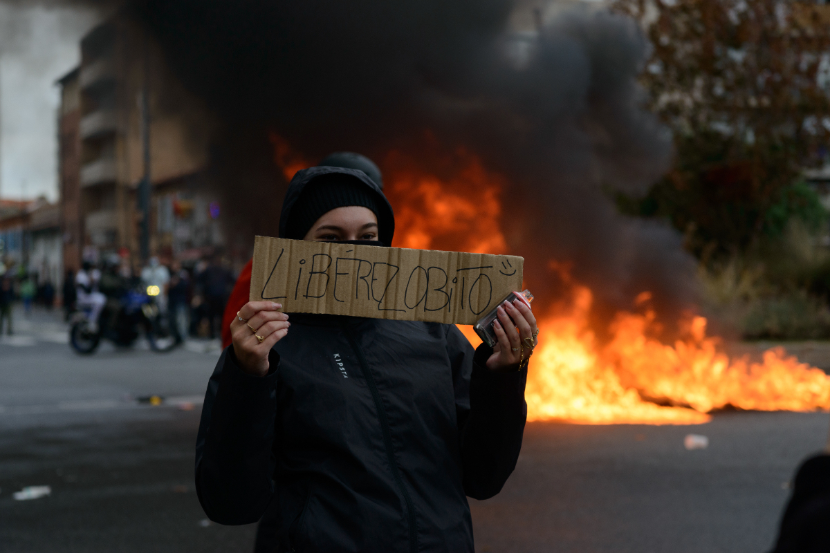 El daño económico de los saqueos en Francia: Carrefour calcula que puede perder hasta 200 millones por la destrucción de establecimientos