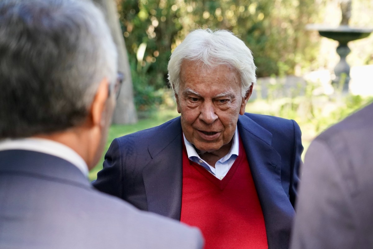 Felipe González dice que votará en blanco el 29-N porque «no oye nada que le represente de verdad»