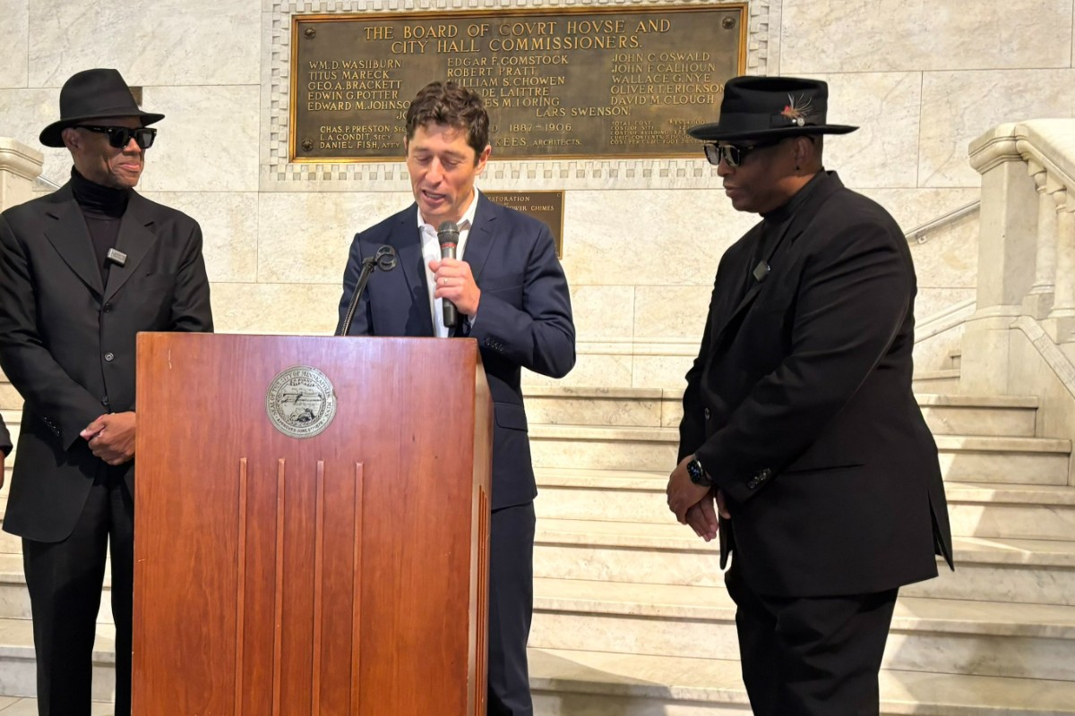 El alcalde demócrata de Minneapolis alaba a los inmigrantes somalíes: «Son los directores ejecutivos del futuro»