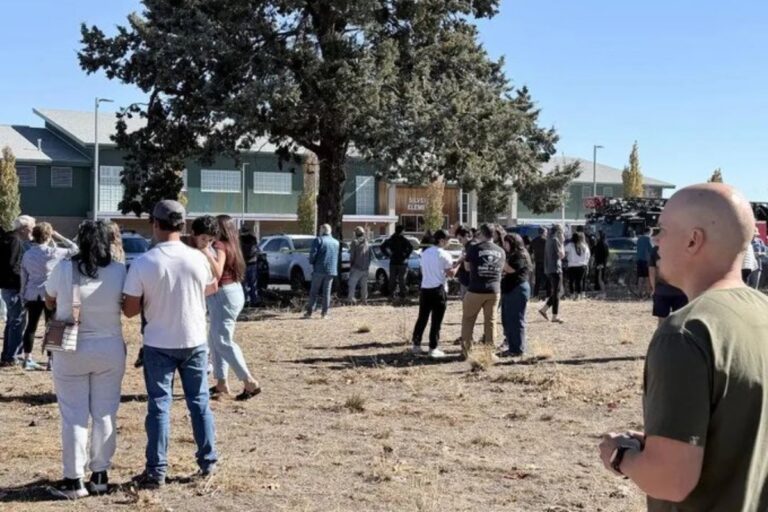 Un tiroteo en una escuela de Oregón (Estados Unidos) deja varios niños heridos y al atacante abatido