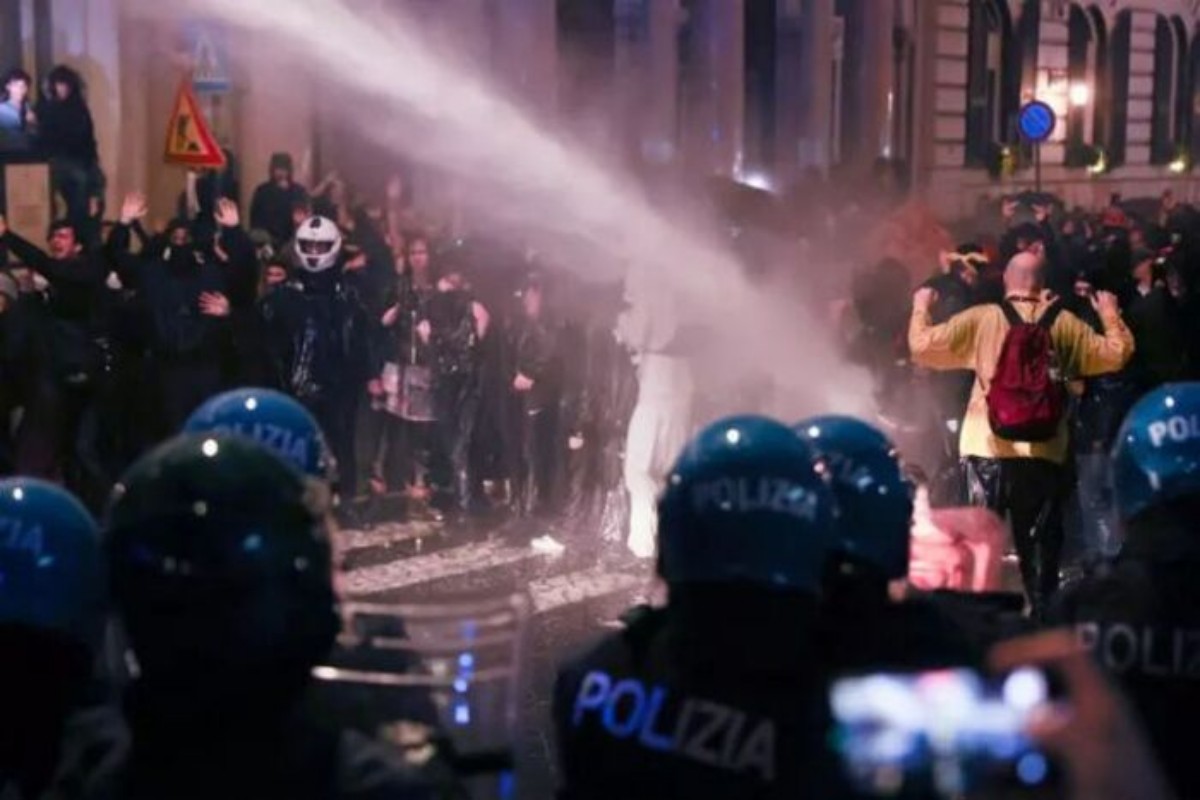 Al menos ocho detenidos tras nuevas protestas violentas alentadas por la izquierda en varias partes de Italia