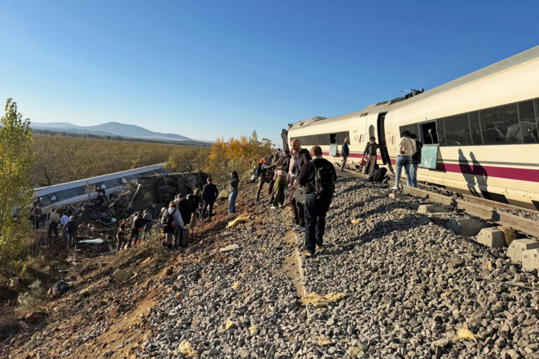 Emergencias de Castilla-La Mancha eleva a 68 los muertos y a 15 los heridos muy graves por la tragedia ferroviaria en Urda (Toledo)