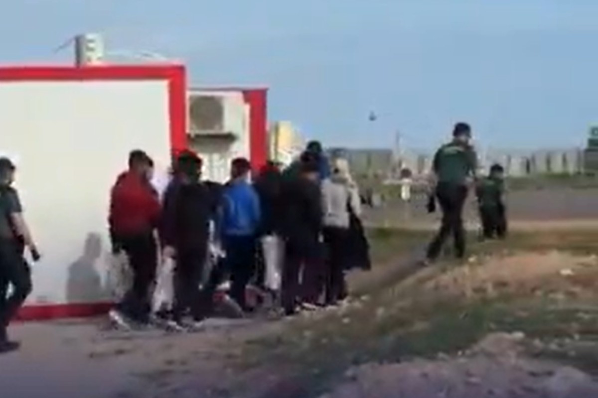 No cesa la invasión migratoria: llega a la playa de Calblanque (Murcia) una nueva patera con 41 inmigrantes ilegales, entre ellos seis menores