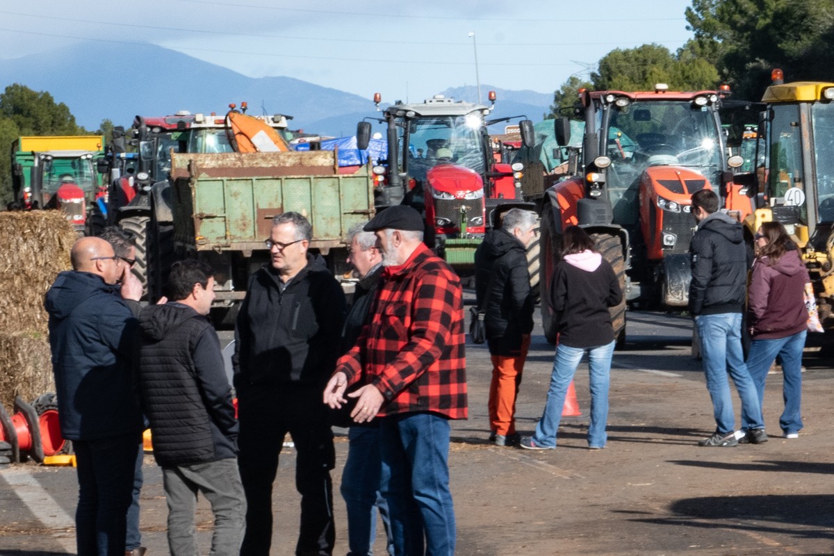 VOX muestra su apoyo absoluto a los agricultores que protestan en Cataluña por el aumento «imparable» de los costes y la competencia desleal de Marruecos y otros países