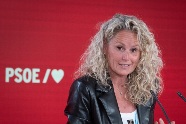 Dimite la portavoz del PSOE, Montse Mínguez, tras el escándalo sobre los pisos de su pareja: no irá en las listas del 29-N