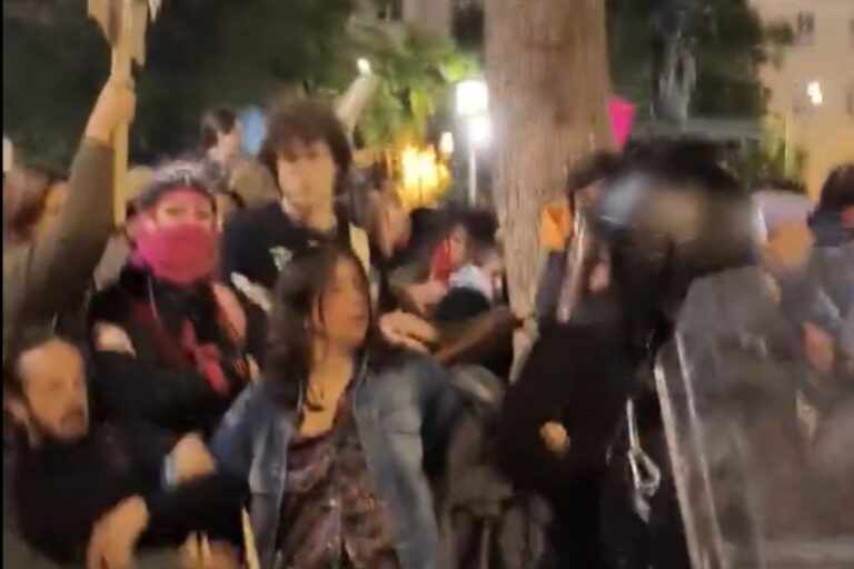 Radicales portugueses de ultraizquierda siembran el caos y la violencia en Lisboa tras ser desalojada la acampada por la vivienda