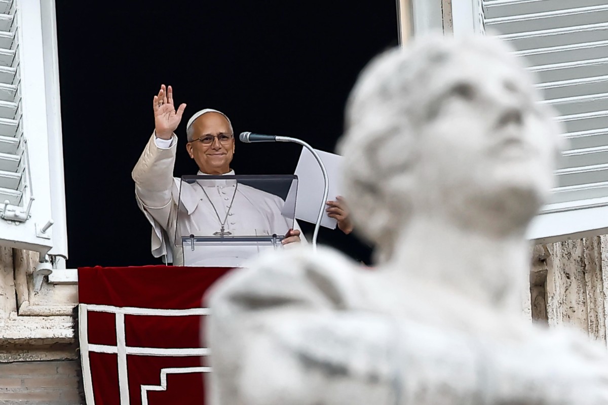 El papa León XIV reaparece en el rezo del Ángelus tras su operación por cáncer de pulmón y anuncia que recuperará progresivamente sus actividades