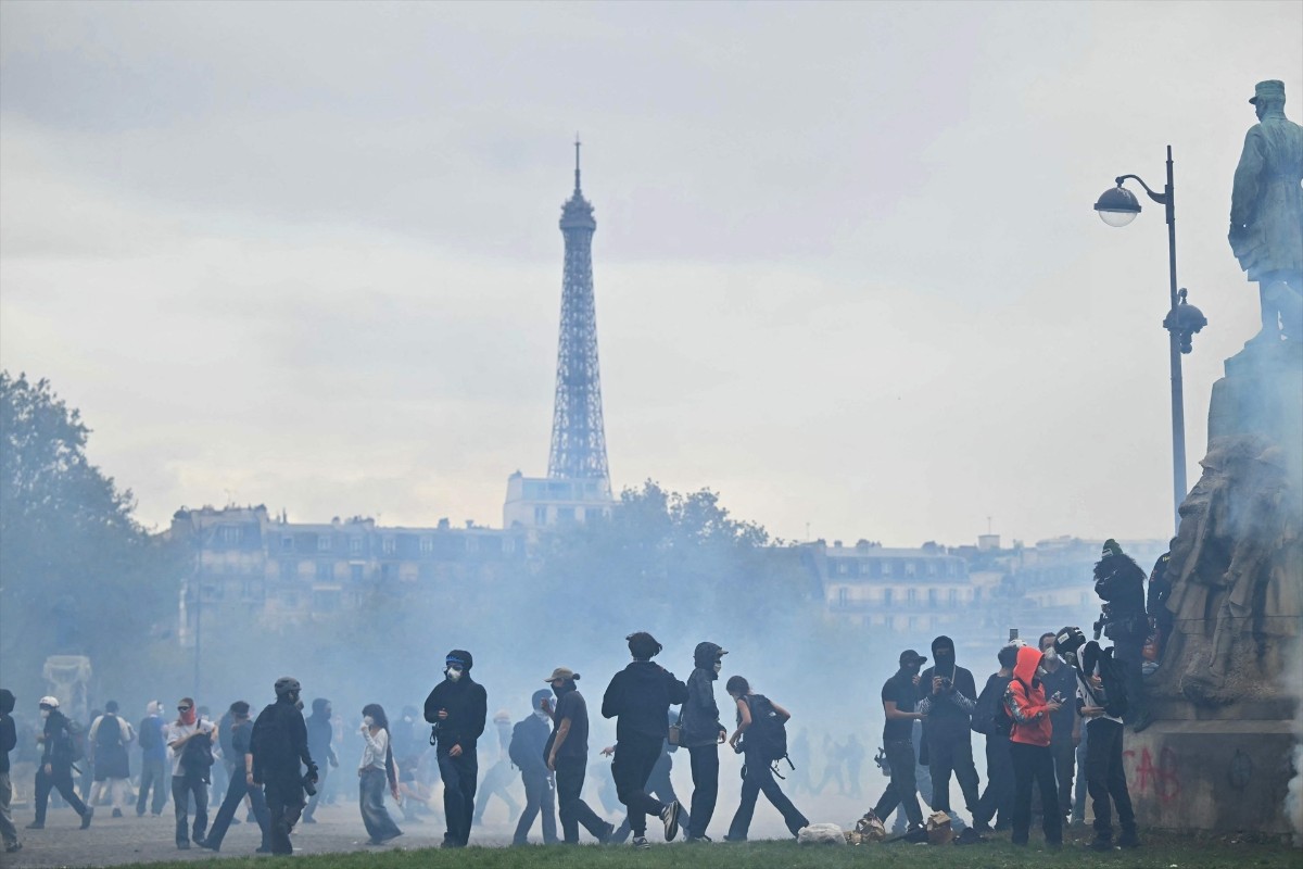 Al menos 166 detenidos en los disturbios organizados por la extrema izquierda en Francia
