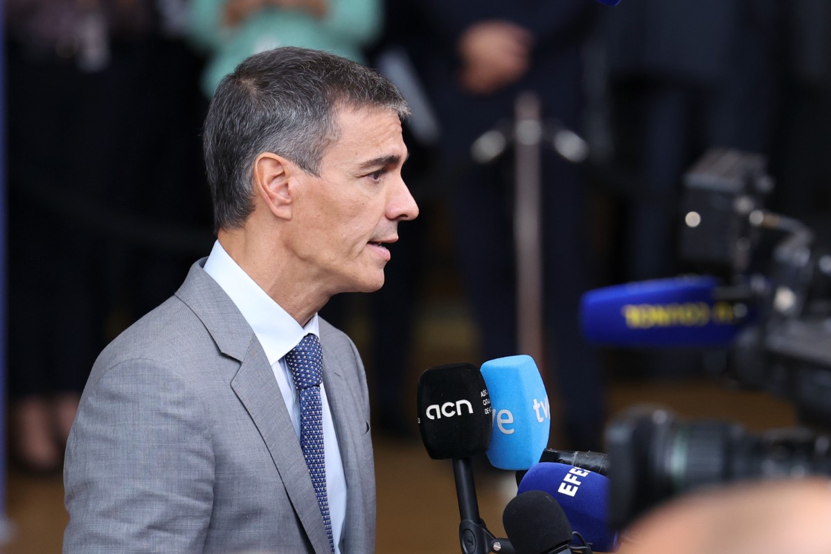 El Gobierno de Sánchez subirá de nuevo el salario mínimo antes de las elecciones y las pensiones en diciembre para intentar paliar la debacle electoral
