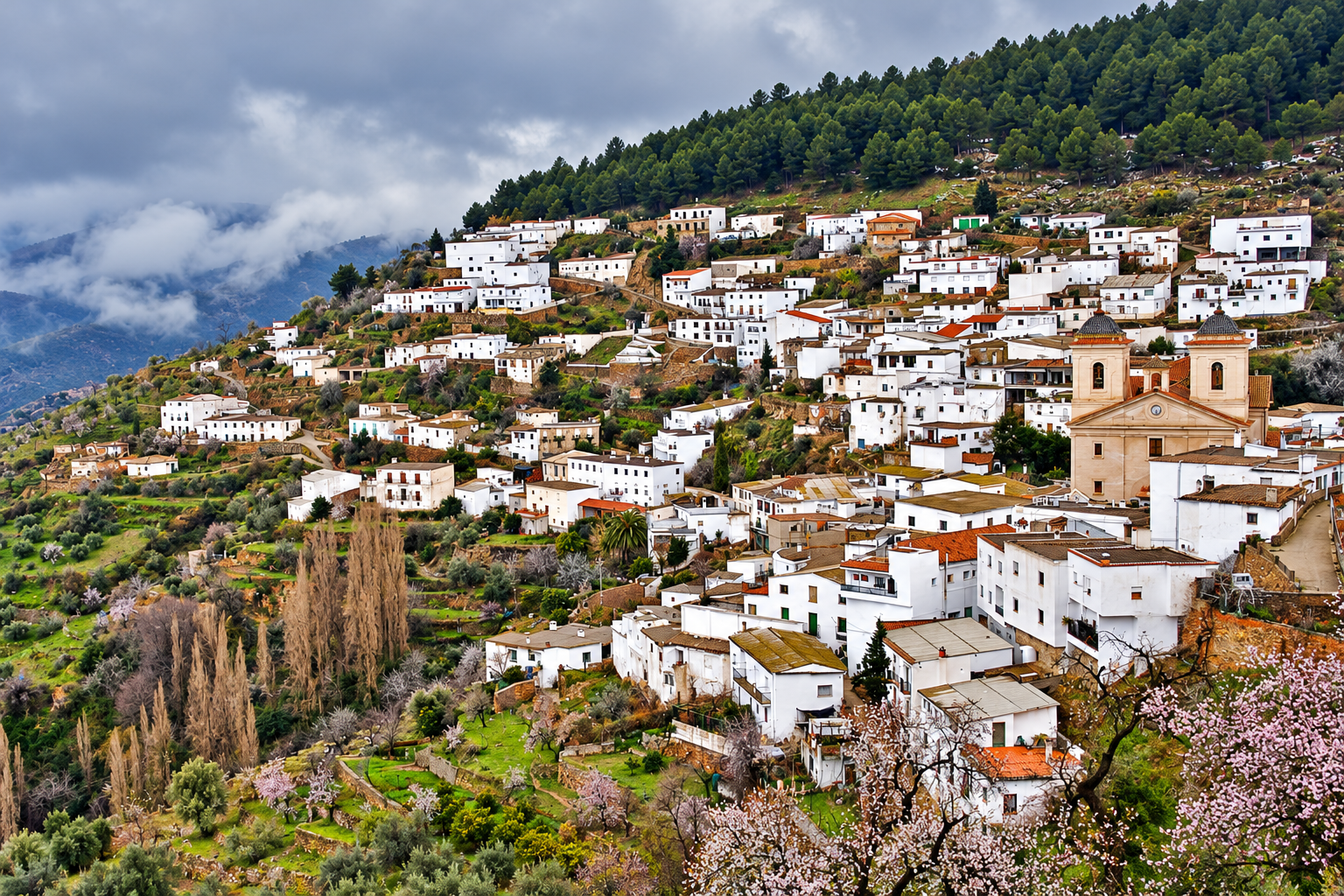 Un pueblo de Granada tiene tres veces más electores en el extranjero que residentes en España tras la ‘ley de nietos’