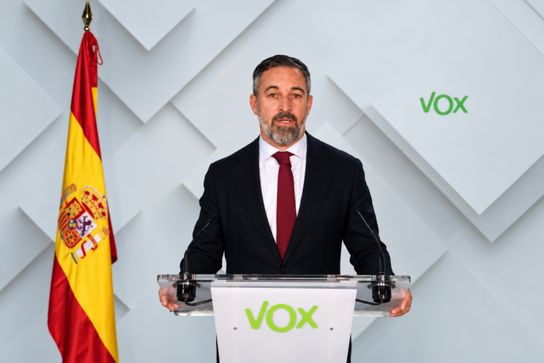 Santiago Abascal reitera que VOX mantiene la voluntad de «entendimiento» para proteger el Senado y avisa a los españoles: «Sánchez pretende robar estas elecciones»