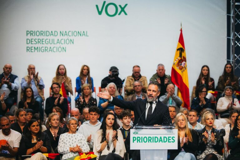 Histórico discurso de Santiago Abascal ante el accidente ferroviario en Urda: «No vamos a detenernos hasta que se depuren responsabilidades y se haga justicia»