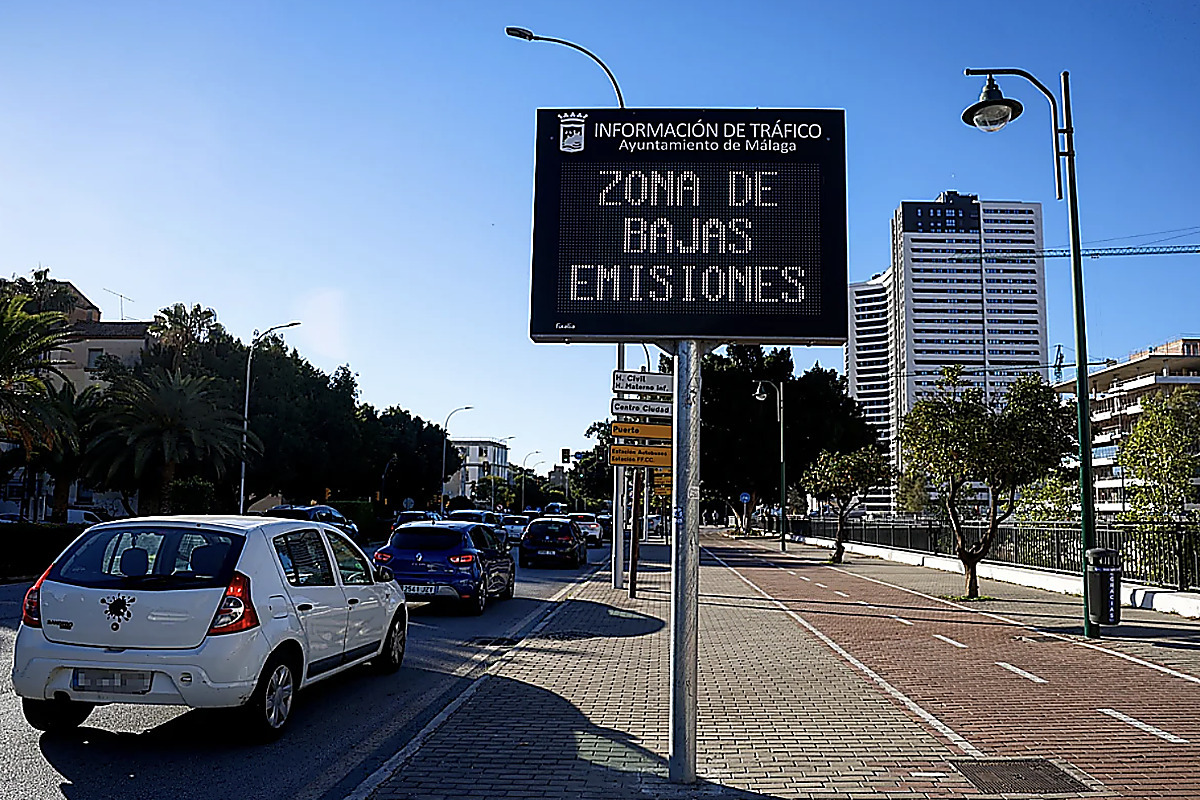 VOX logra que el Ayuntamiento de Málaga suspenda la Zona de Bajas Emisiones y deje de multar: «Es un triunfo del sentido común»