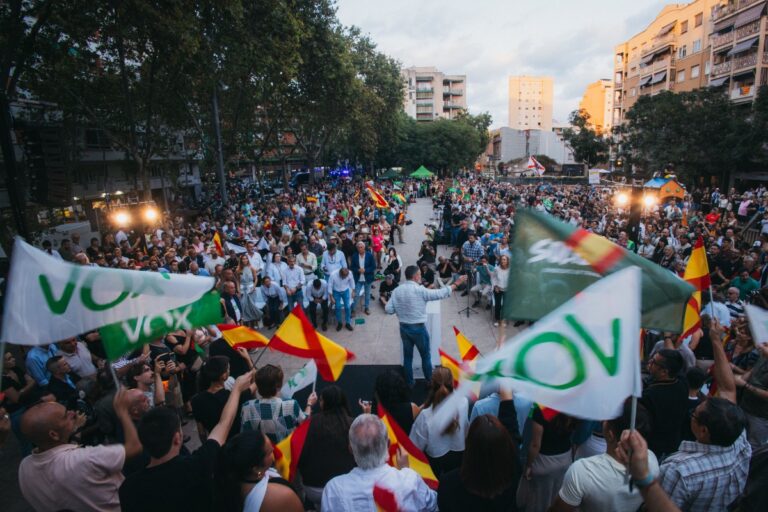 Prioridad nacional, desregulación y remigración: los ejes de las propuestas de VOX para hacer frente a los problemas reales que padece España