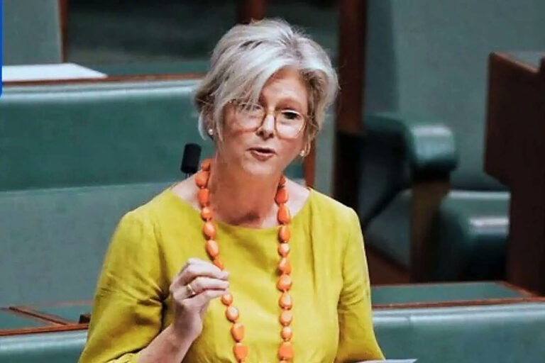 La diputada australiana Helen Haines pierde las dos piernas tras ser atropellada deliberadamente