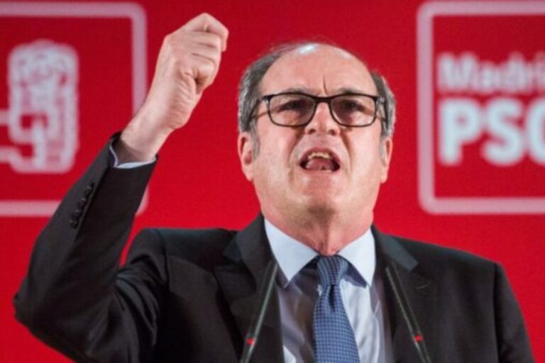 El socialista Ángel Gabilondo se gasta casi medio millón de euros en vales de restaurante en dos años, disparando el gasto de la oficina del Defensor del Pueblo