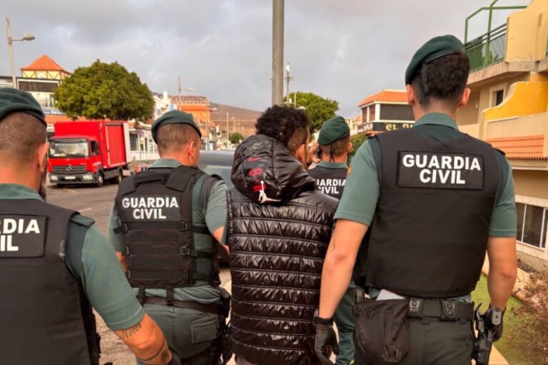 Cuatro detenidos en Fuerteventura por asaltar, robar y agredir a una pareja en su domicilio de madrugada