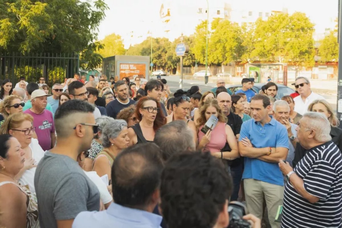 Sevilla dice rotundamente ‘no’ a la nueva mezquita: cientos de personas se echan a las calles respaldando la posición de VOX